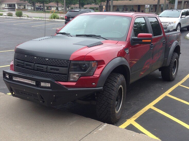 Thumbnail Photo undefined for 2014 Ford F150 4x4 Crew Cab SVT Raptor